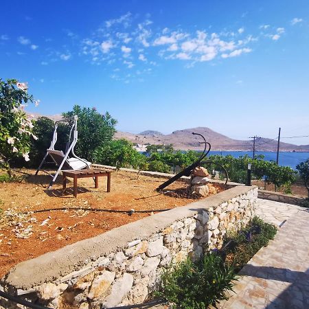 Kalypso Apartment Chalki Town Luaran gambar