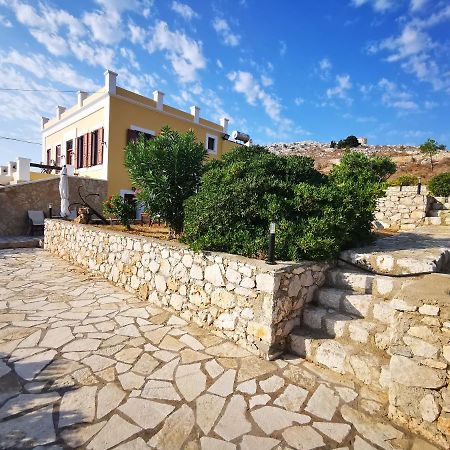 Kalypso Apartment Chalki Town Luaran gambar