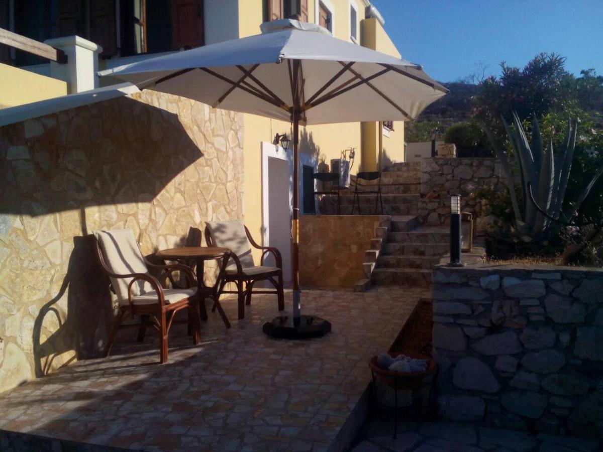 Kalypso Apartment Chalki Town Luaran gambar