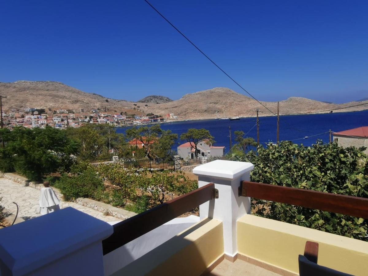 Kalypso Apartment Chalki Town Luaran gambar