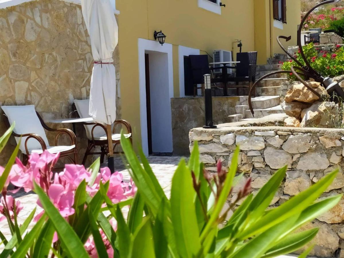 Kalypso Apartment Chalki Town Luaran gambar